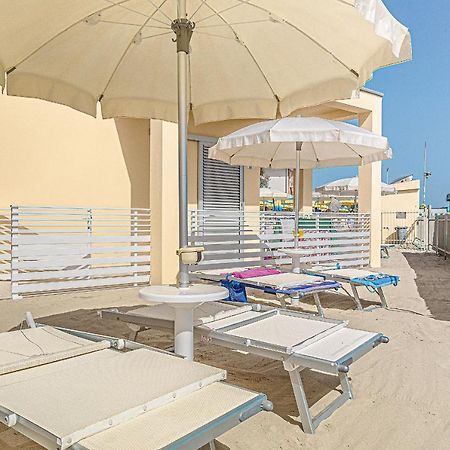 Hotel Royal Inn San Mauro Mare Экстерьер фото